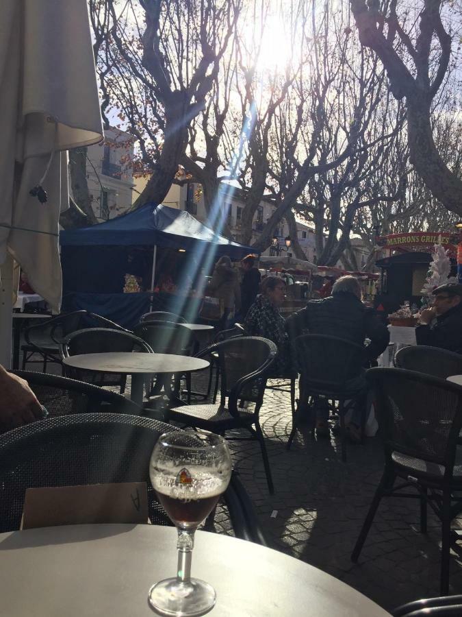 Jm Vacances Serignan Bagian luar foto